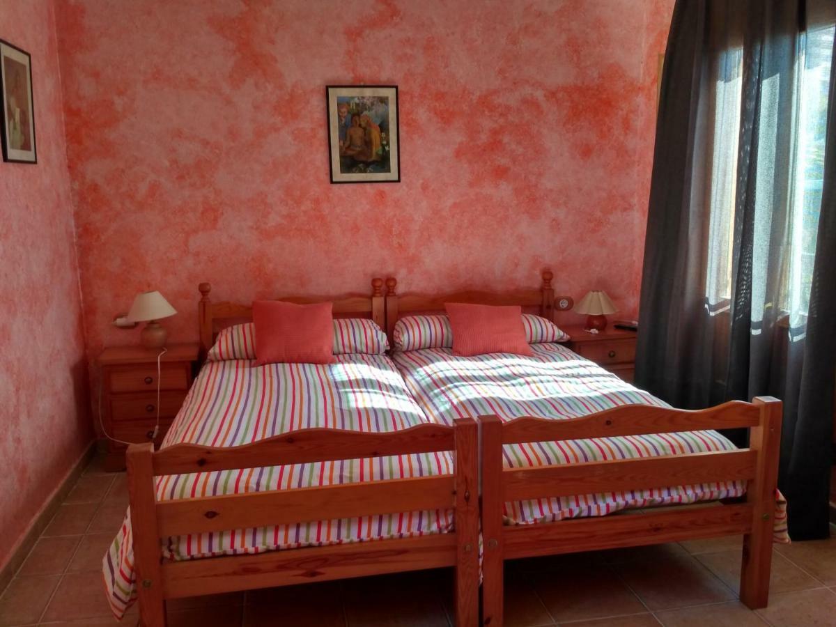 Hostal Casa Marzo Angues Habitación foto